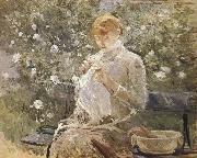 Berthe Morisot, The Woman sewing at the courtyard